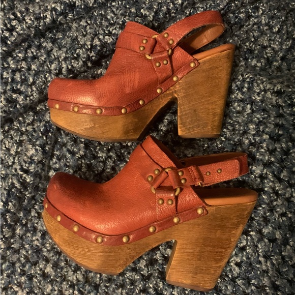 COPY - Kork-Ease Carmella Harness Slingback Heeled Clog - Picture 2 of 8